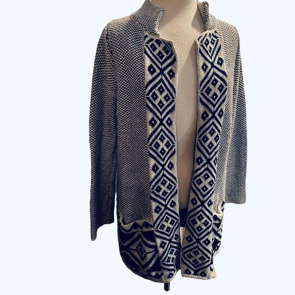 Old Navy Cardigan Black & White Sweater knit Size SP - Picture 4 of 7